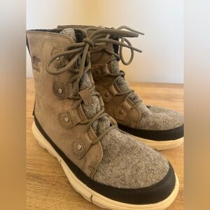 Sorel Green and Gray Winter (waterproof) Boots